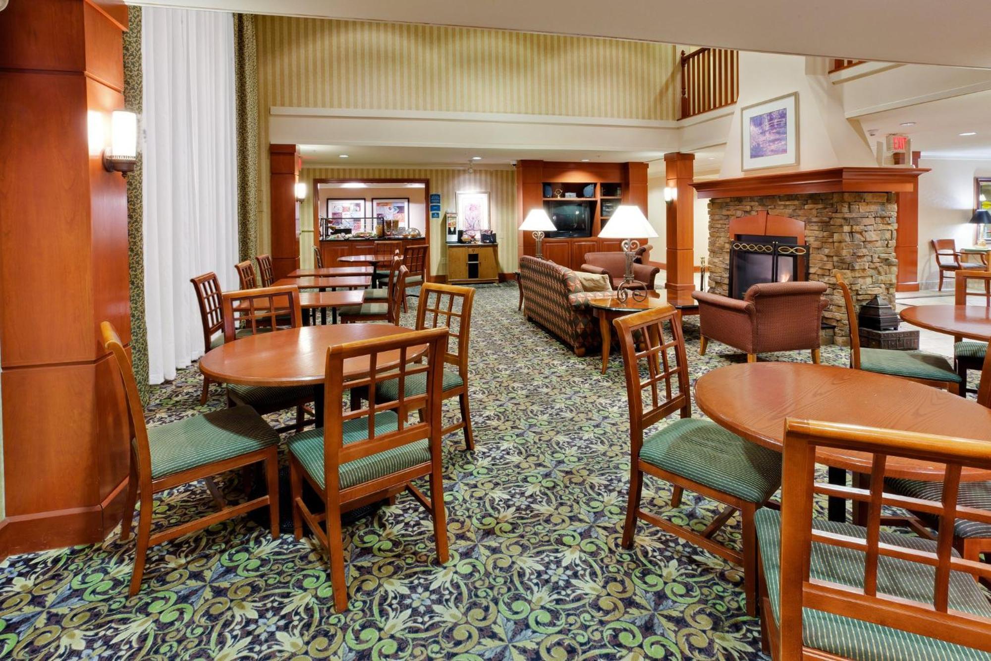 Staybridge Suites Allentown Airport Lehigh Valley, An Ihg Hotel Екстериор снимка